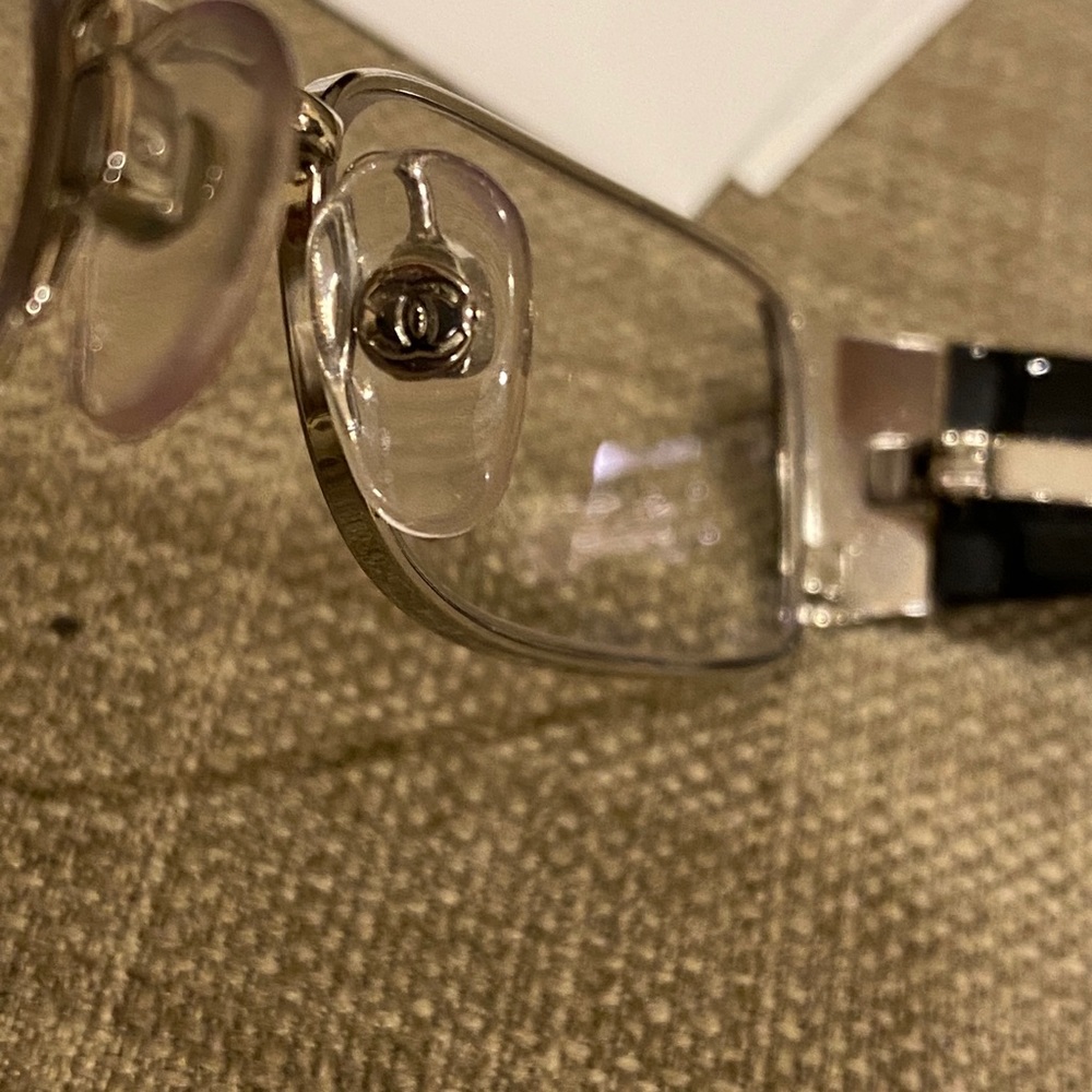 Chanel glasses w/Mother of Pearls & Swarovski - Picture 3 of 12